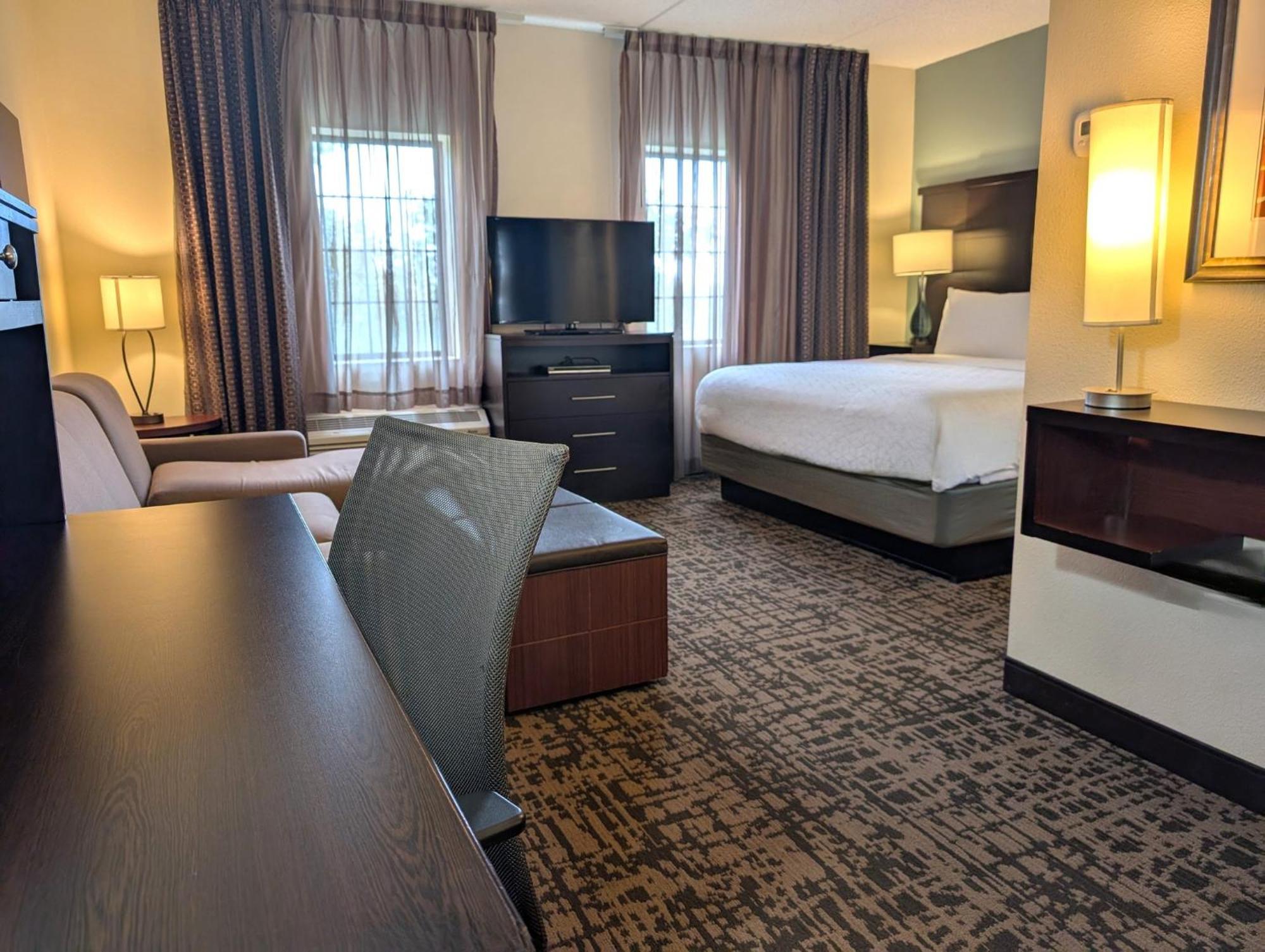 Staybridge Indianapolis-fishers By Ihg Hotel 3*