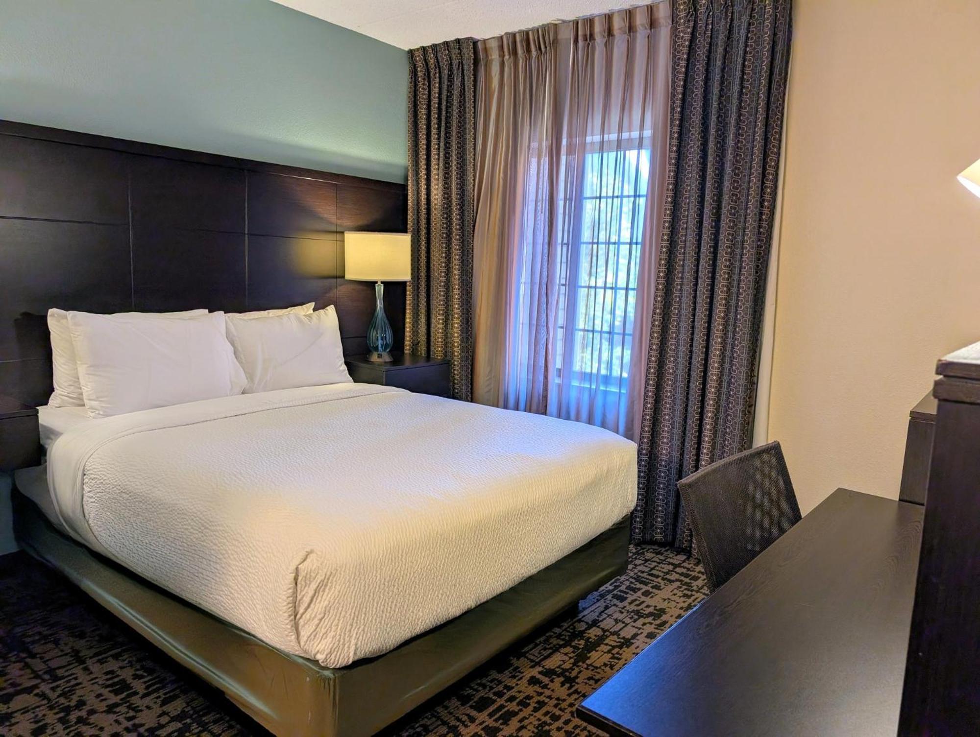 Staybridge Indianapolis-fishers By Ihg Hotel 3*